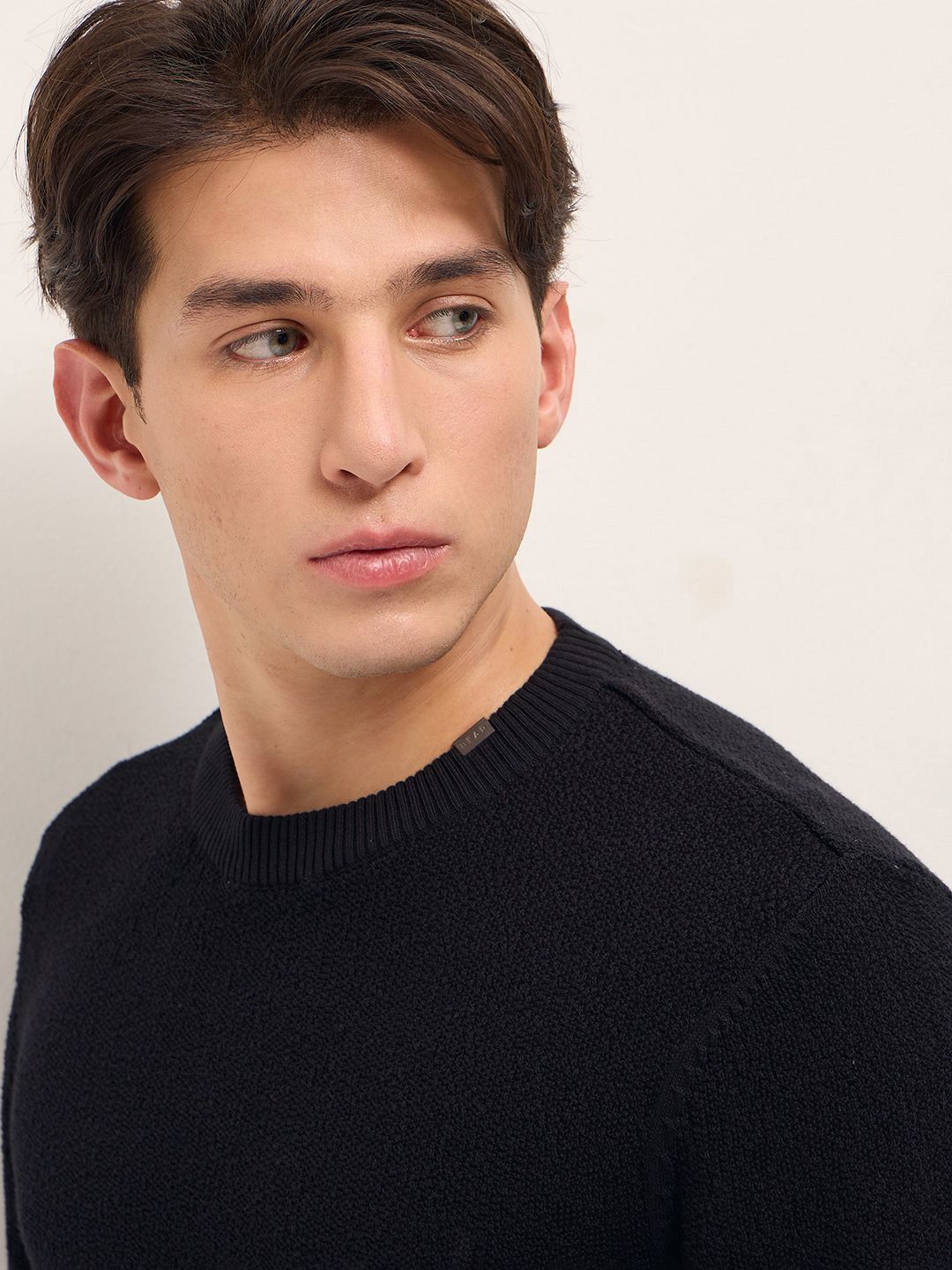 THE BEAR HOUSE Men Solid Round Neck Cotton T-shirt