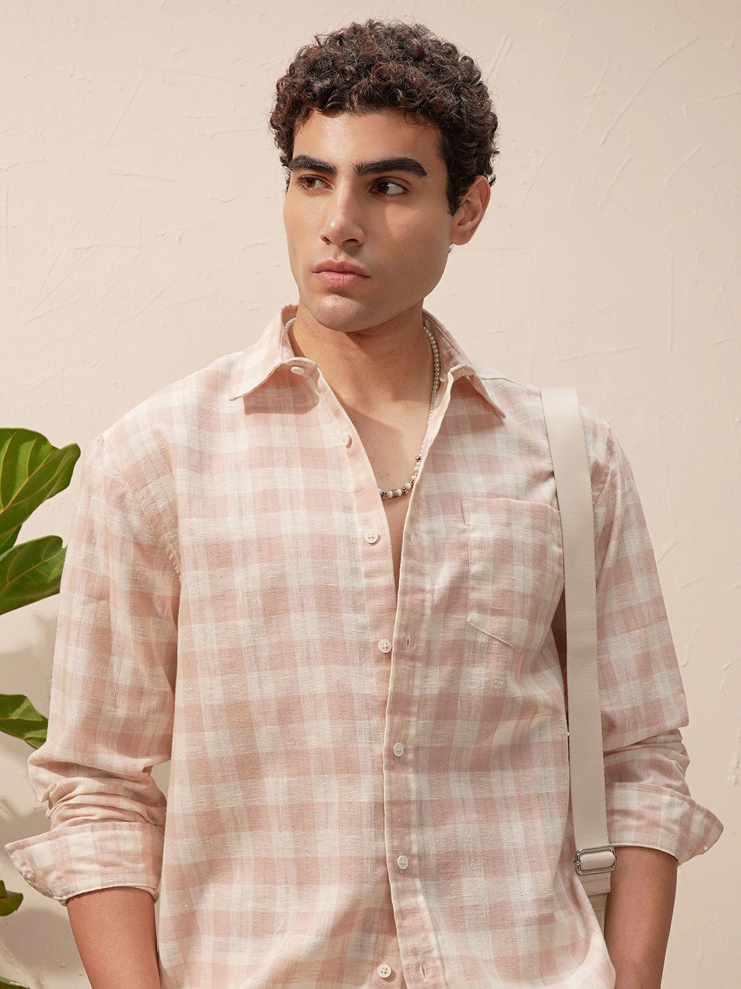 HIGHLANDER Men Checked Spread Collar Casual Shirt