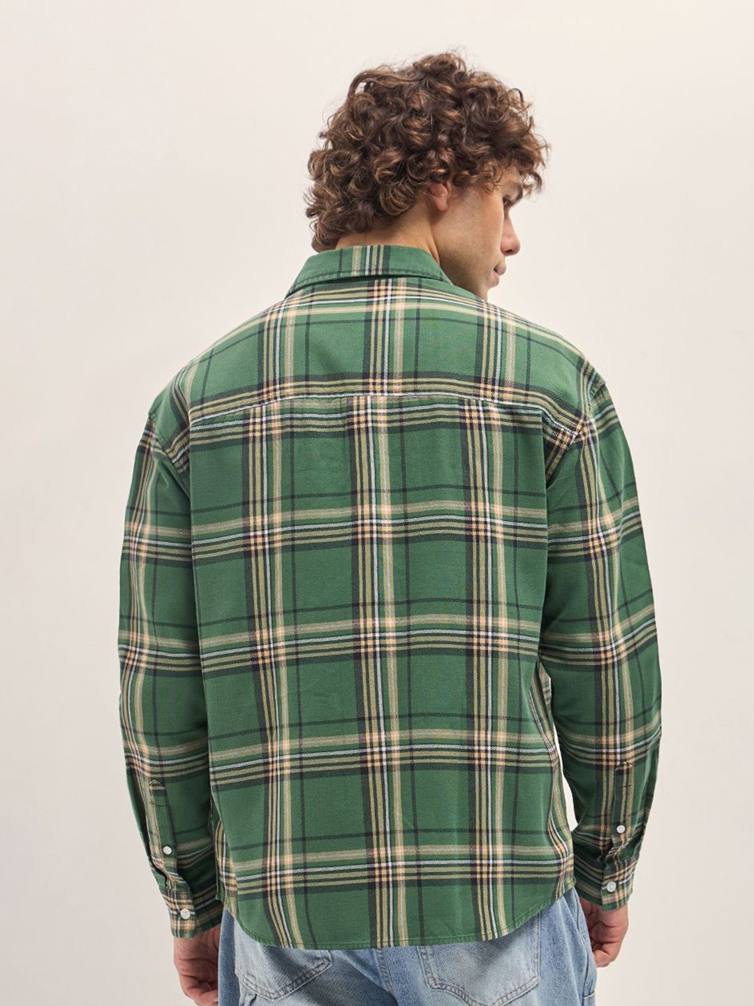 THE BEAR HOUSE Men Spread Collar Buffalo Checked Cotton Relaxed Fit Casual Shirt