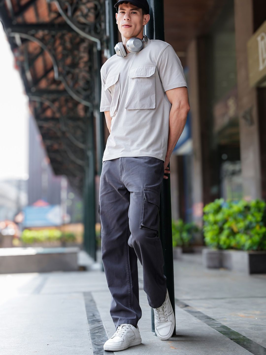 Eszett Men Easy Wash Cargos Seluar
