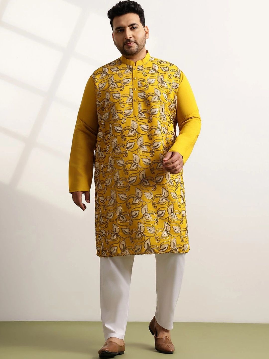 SOJANYA PLUS Men Ethnic Motifs Printed Regular Kurta with Trousers