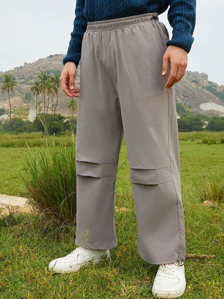 Campus Sutra Men Comfort Mid-Rise Loose Fit Cargos