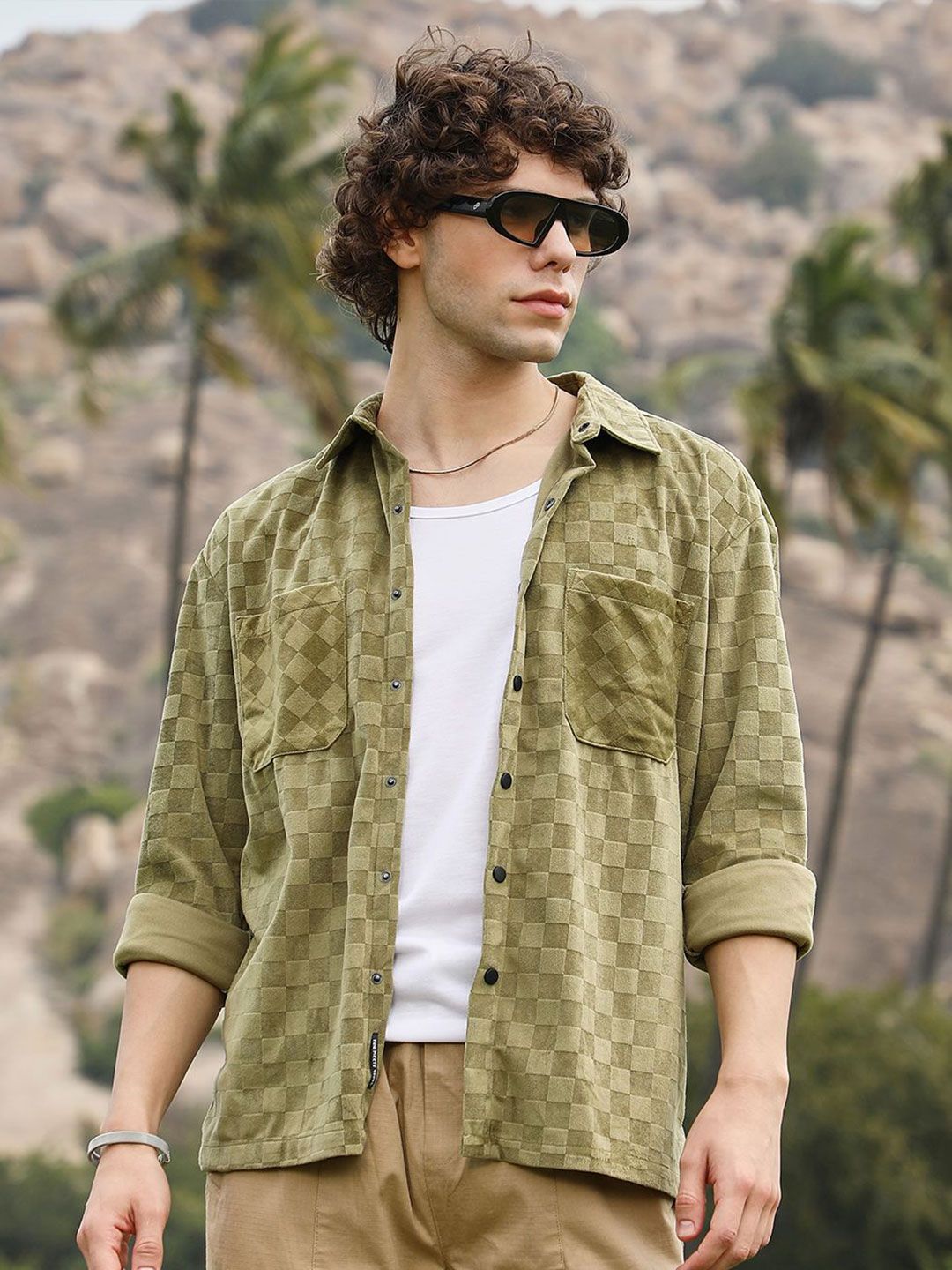 Campus Sutra Men Comfort Opaque Casual Shirt