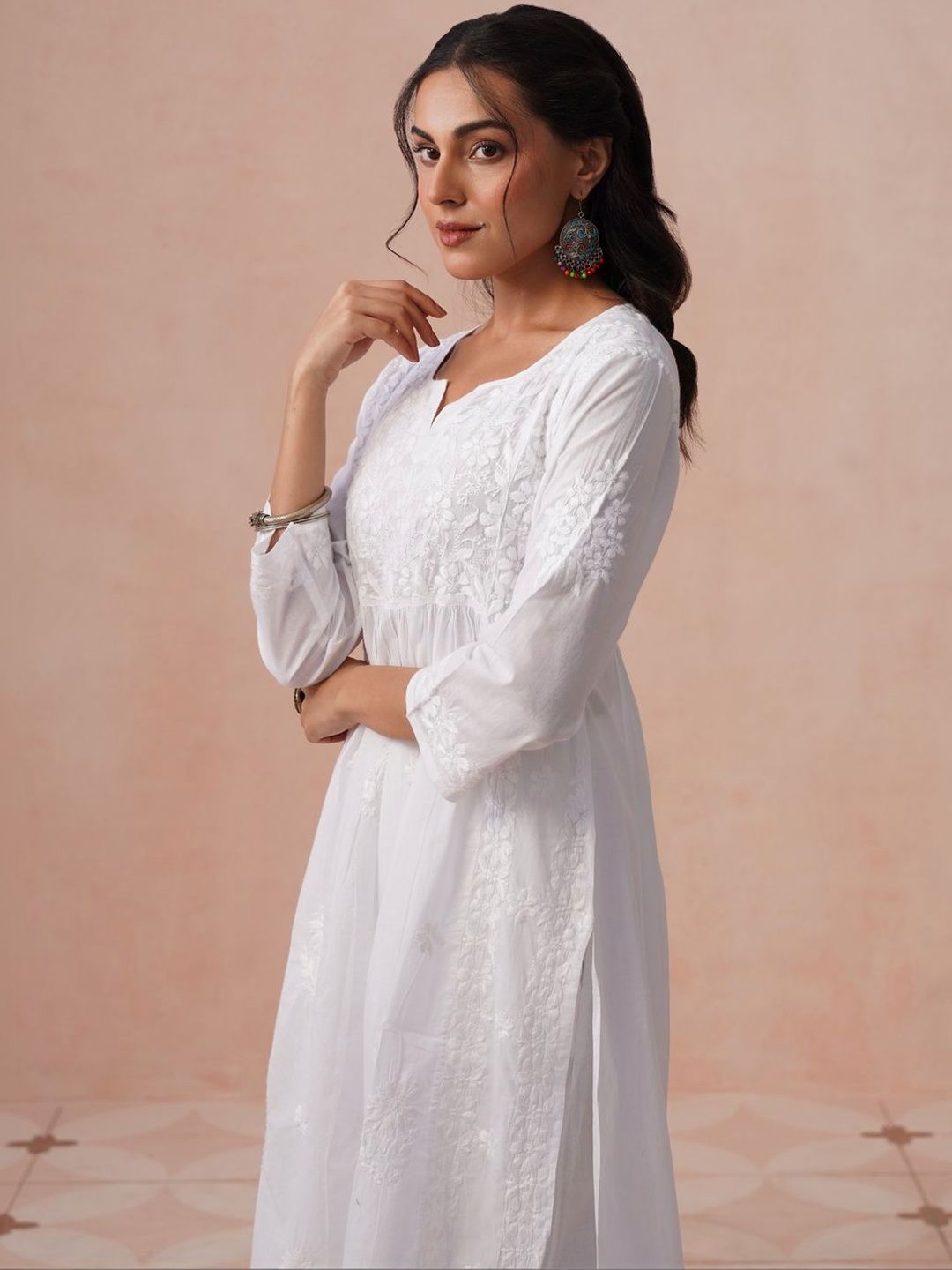 Rumah Wanita Chikankari Bersulam Kurta Romantik Putih Chikankari