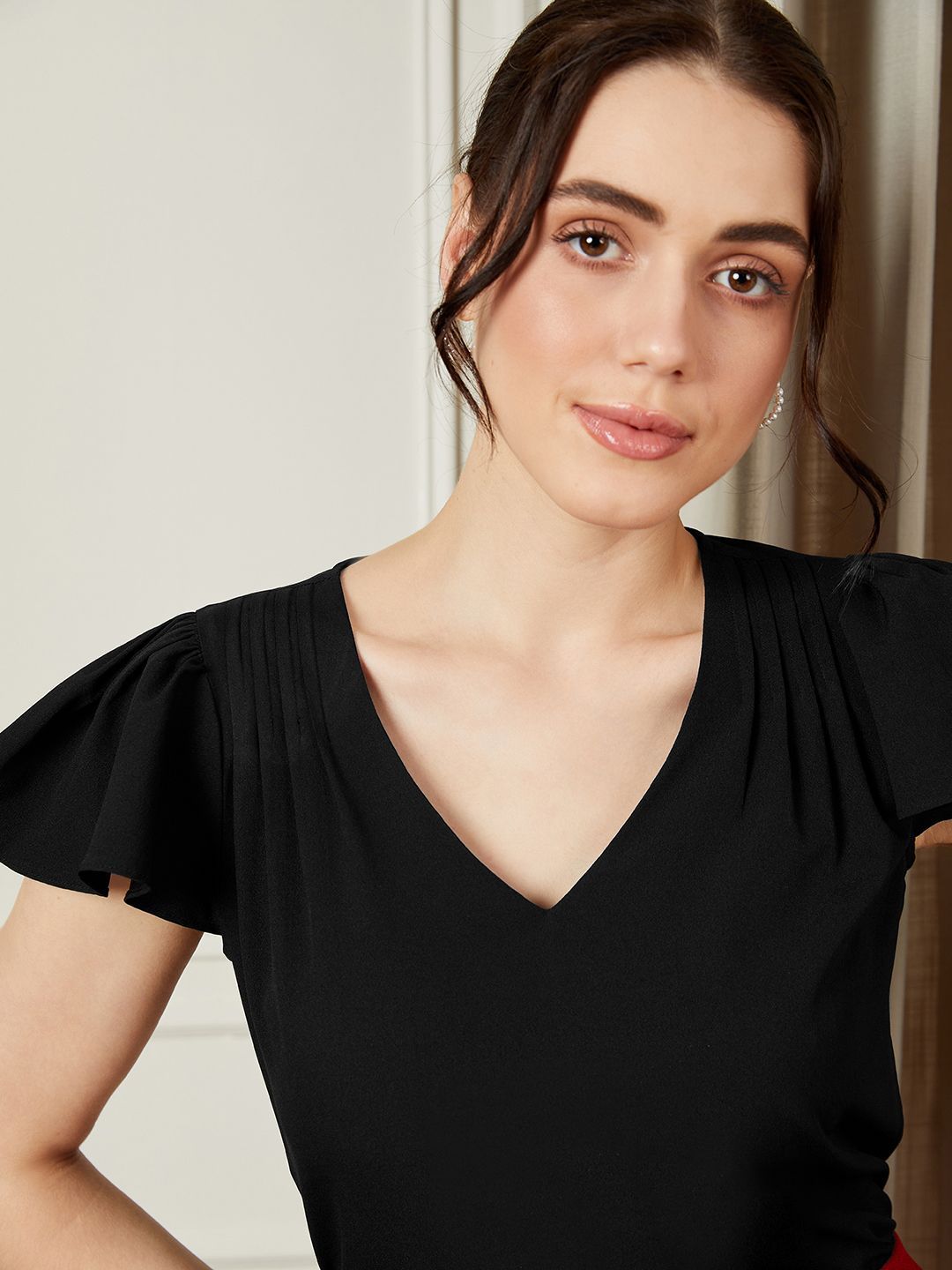 Berrylush Flutter Sleeve Top