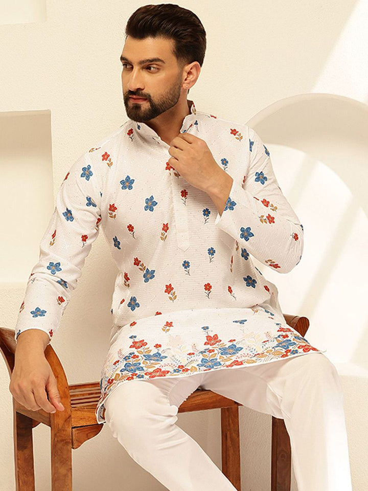 SOJANYA Floral Embroidered Mandarin Collar Thread Work Cotton Straight Republic Day Republic Day Kurta
