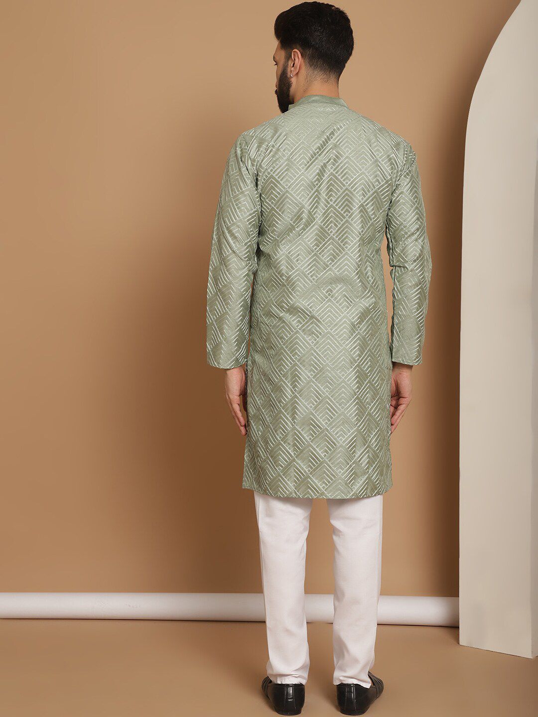 Anouk Sulam Kurta Lurus Dengan Churidar