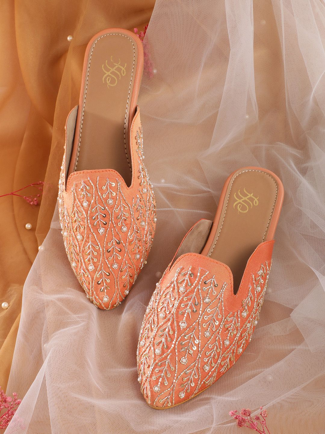 House of Pataudi Embellished Ethnic Mules