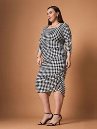 SASSAFRAS Curve Checked Bodycon Midi Dress
