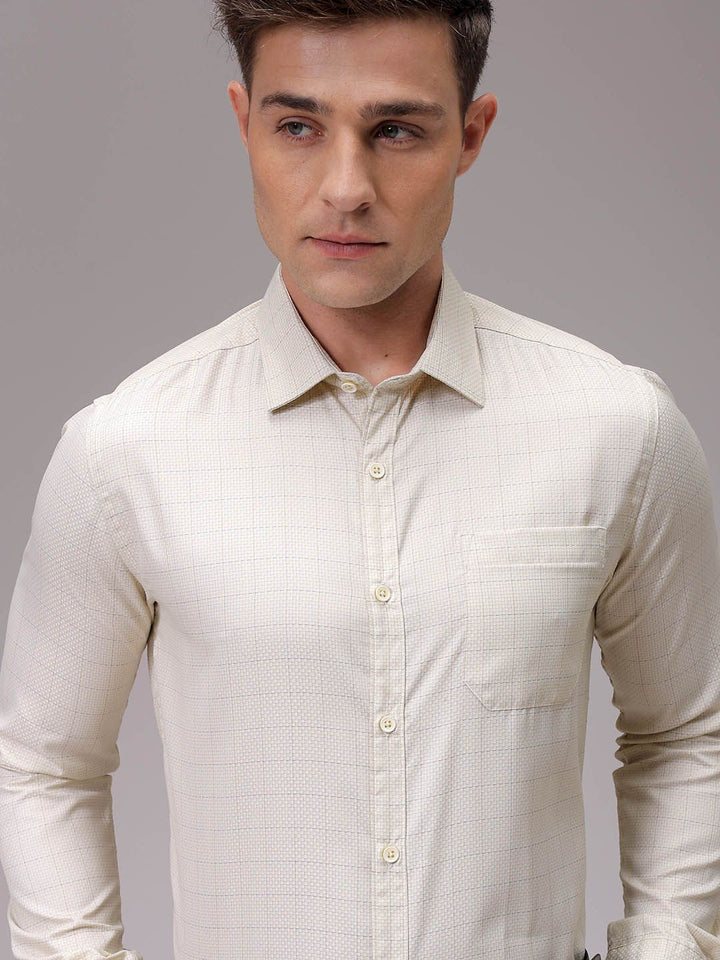 The Indian Garage Co. X Luxe Men Slim Fit Opaque Checked Formal Shirt
