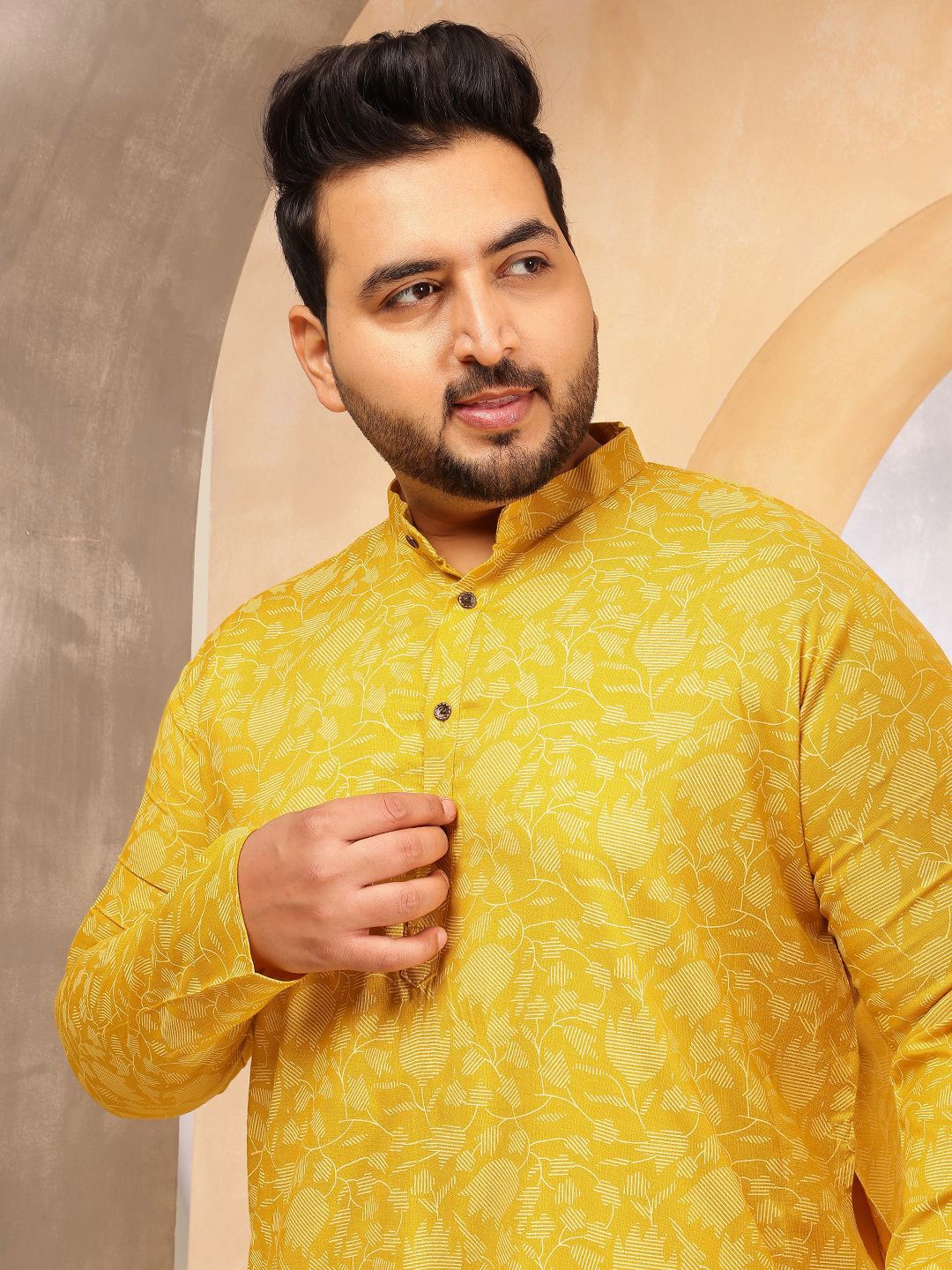 SOJANYA PLUS Floral Printed Mandarin Collar Straight Kurta