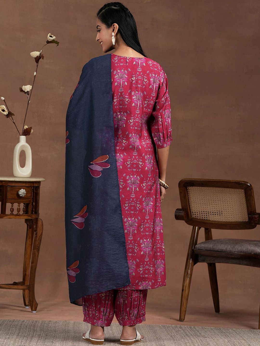 Libas Floral Printed Keyhole Neck Straight Kurta With Salwar & Dupatta