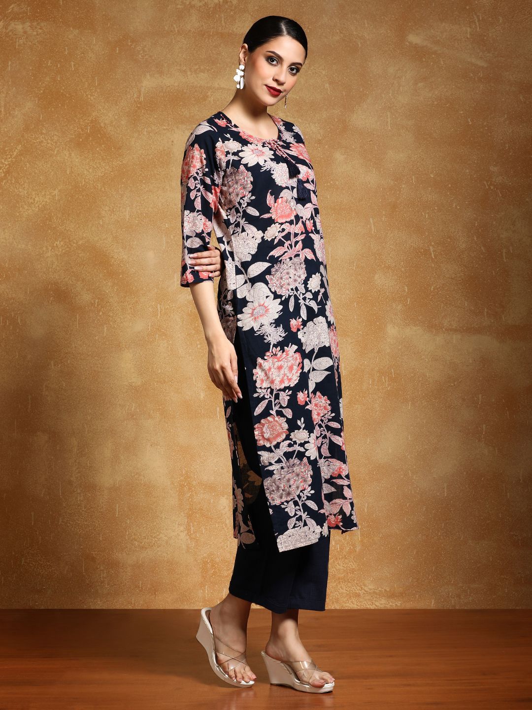 Varanga Women Floral Printed Floral Kurta