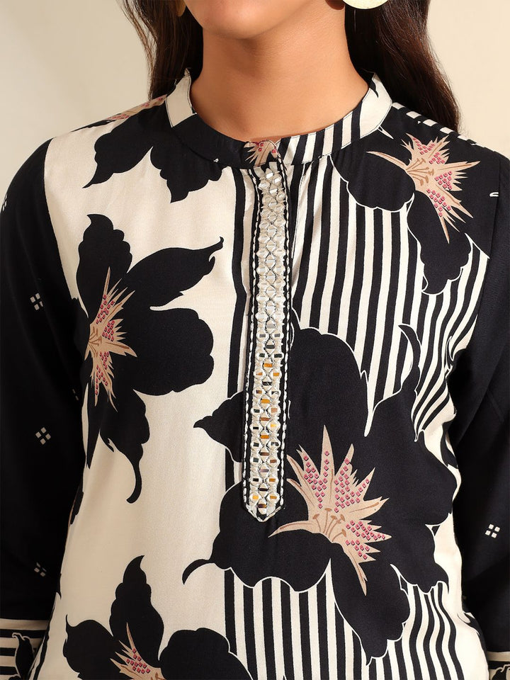 Mamicha Women Floral Printed Regular Beads and Stones Pure Cotton Kurta with Palazzos