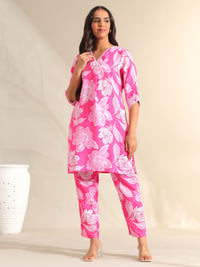 Mamicha Women Floral Printed Regular Pure Cotton Kurta with Trousers