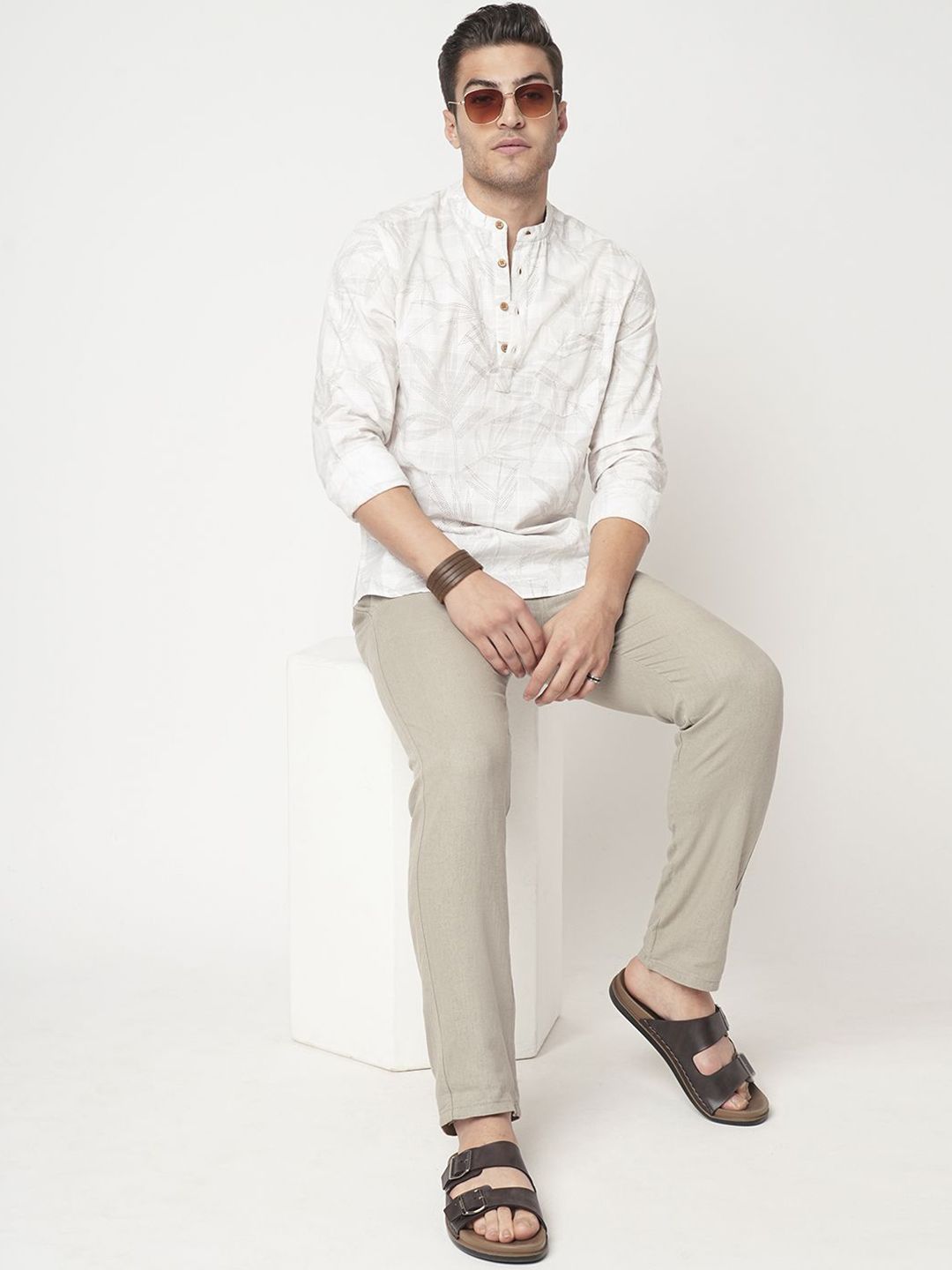 VASTRADO Dotted Leaf Printed Band Collar Cotton Straight Short Kurta