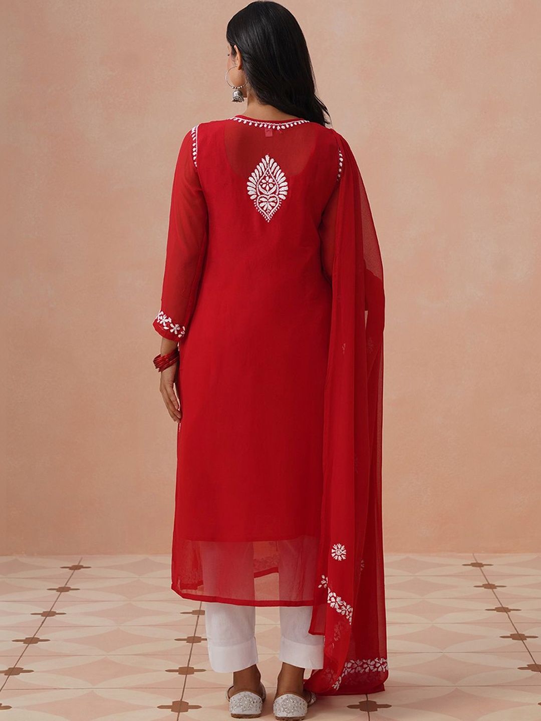 House of Chikankari Women Embroidered Chikankari Georgette Kurta