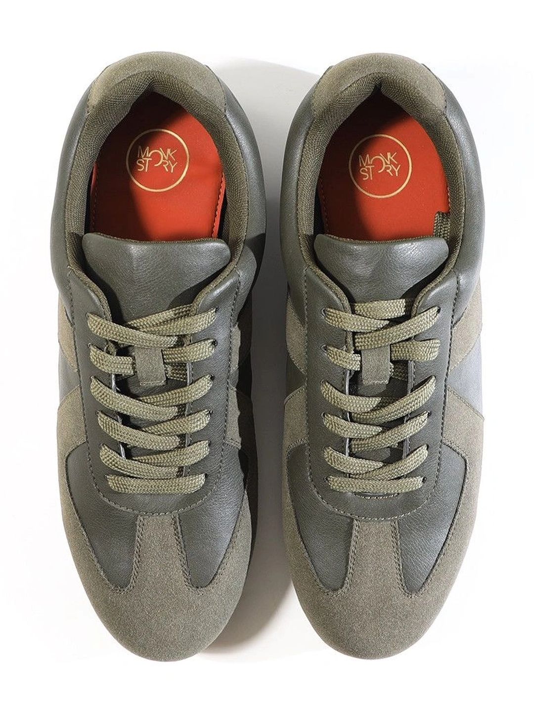 Sneakers Panel Klasik MONKSTORY Escape - Hijau Zaitun