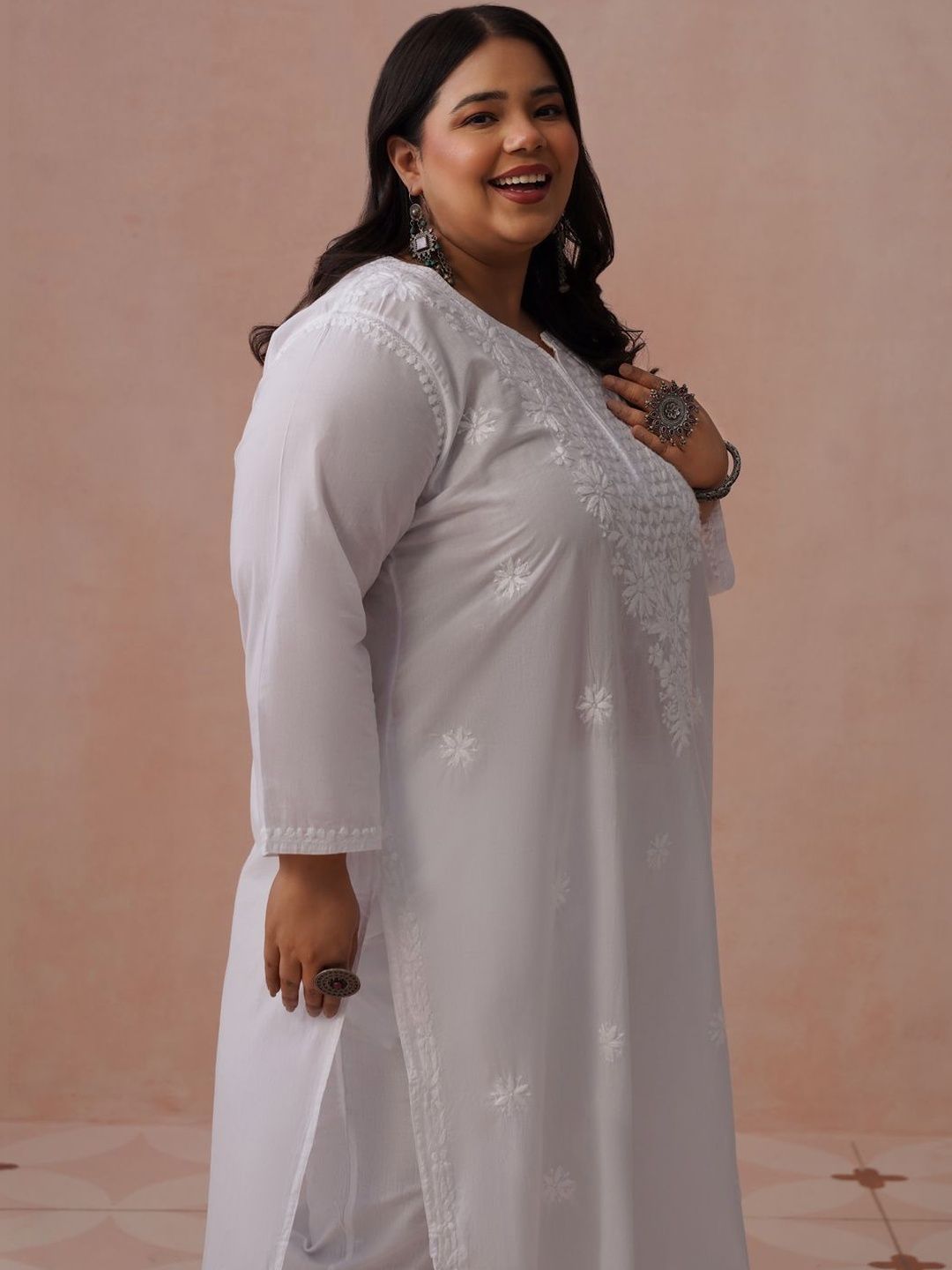 House of Chikankari Cotton Embellished Straight Calf Length Kurta