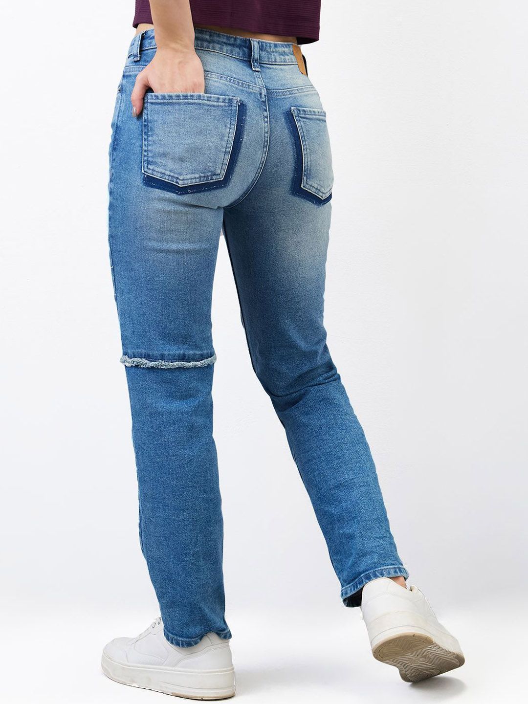 SPYKAR Women Slim Fit Mildly Distressed Heavy Fade Jeans