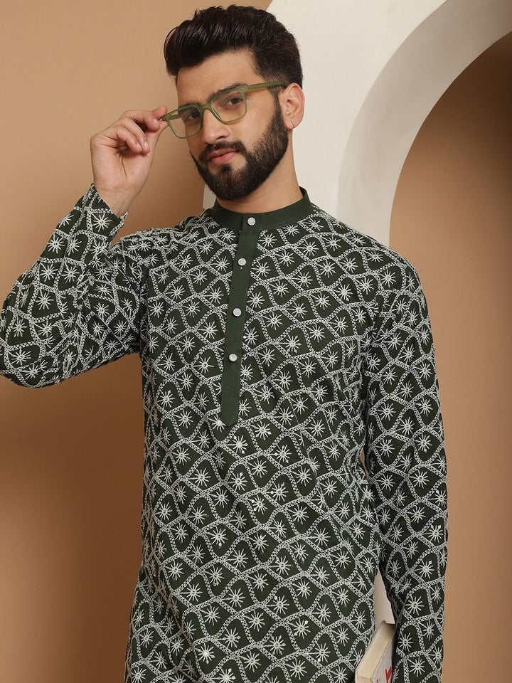 Anouk Men Green Geometric Thread Work Pathani Kurta