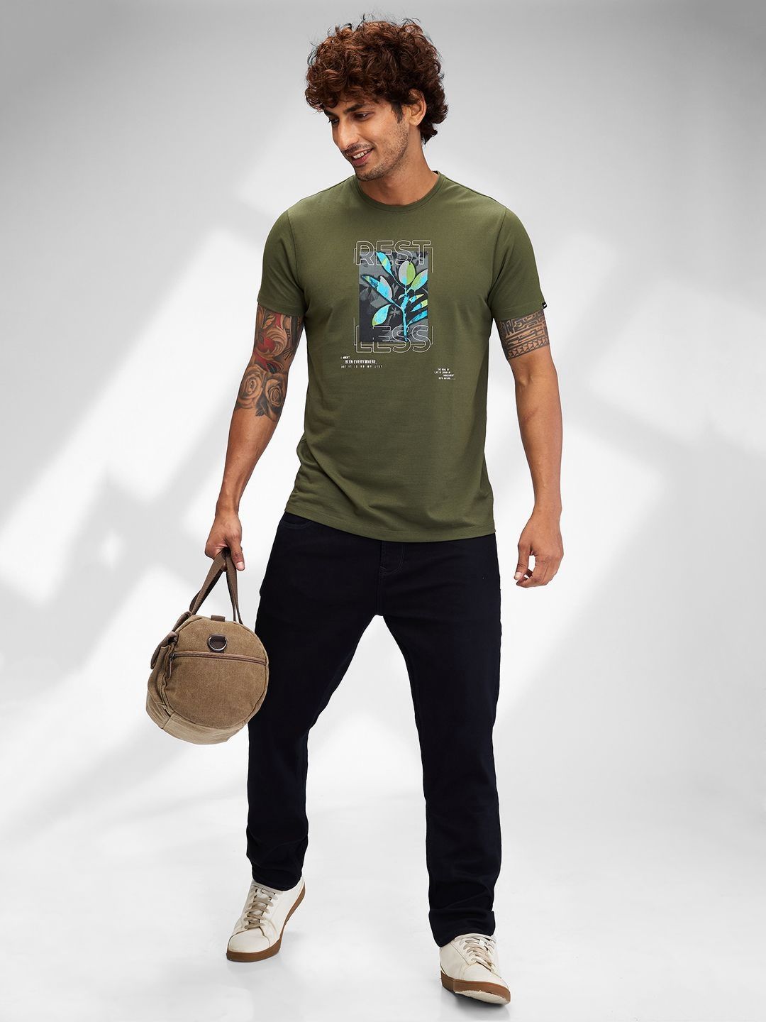 SPYKAR Men Typography Pockets Slim Fit T-shirt