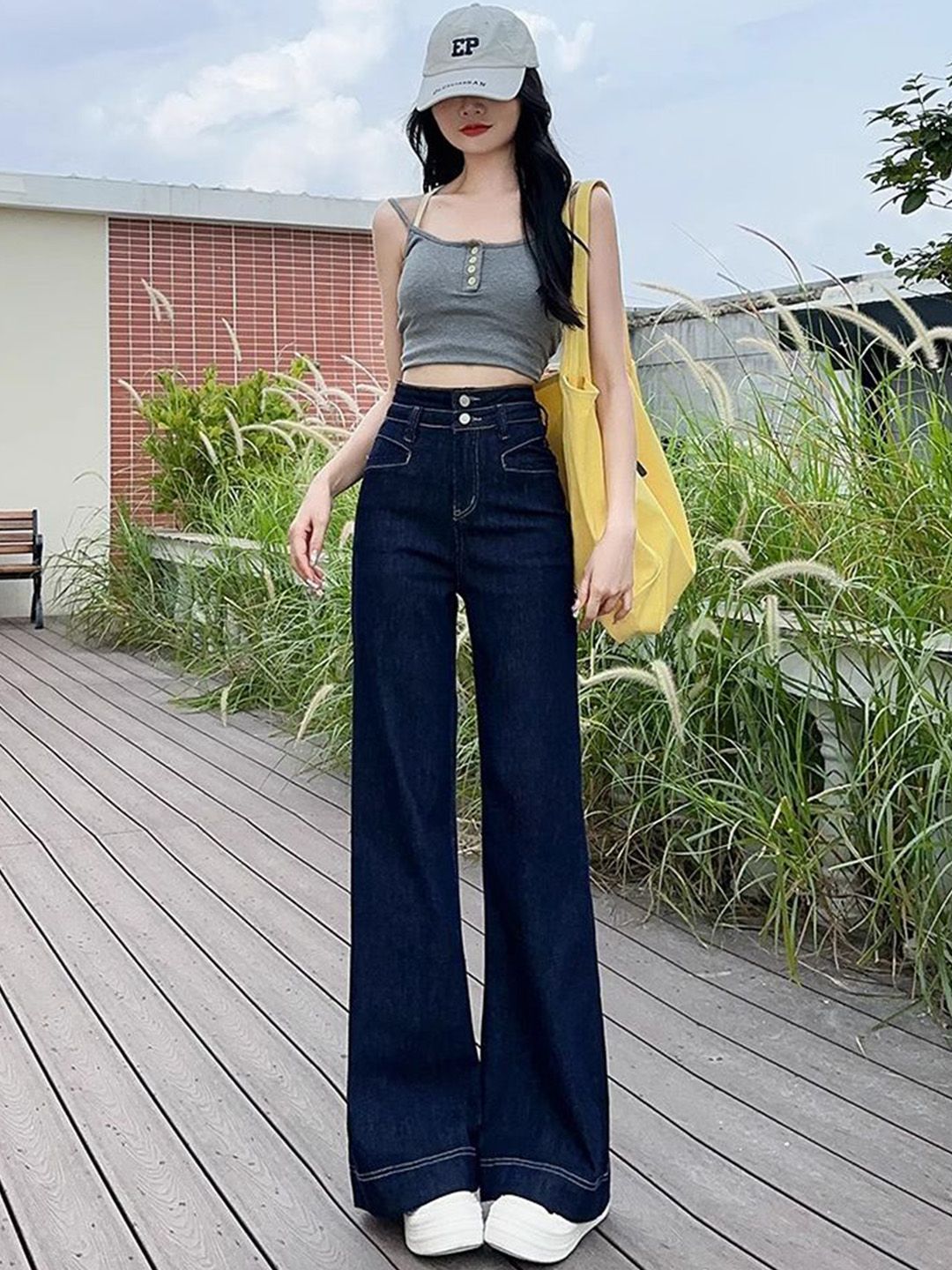 DressBerry Women Straight Fit High-Rise Light Fade Cotton Jeans