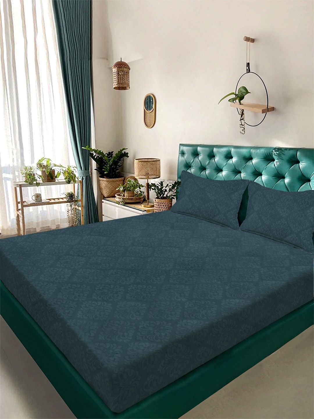 KLOTTHE Blue Floral Printed Flat 300 TC King Fine Bedsheet With 2 Pillow Cover