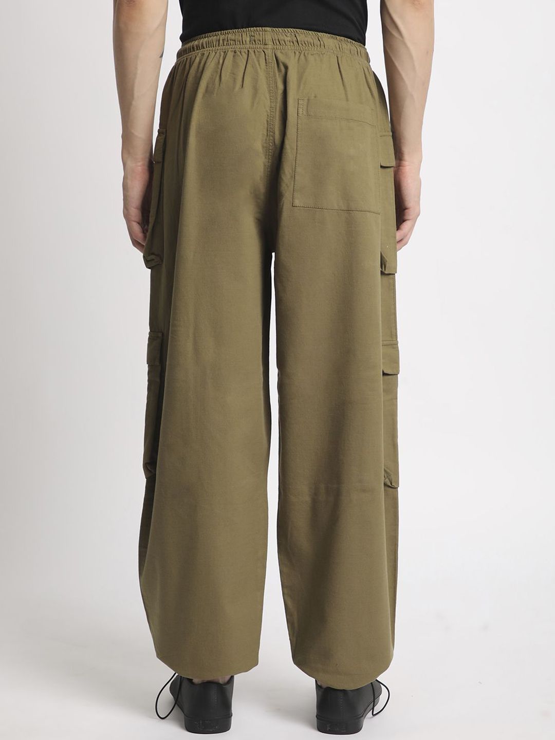 Bene Kleed Men Cotton Relaxed Loose Fit Cargos Parachute Trousers