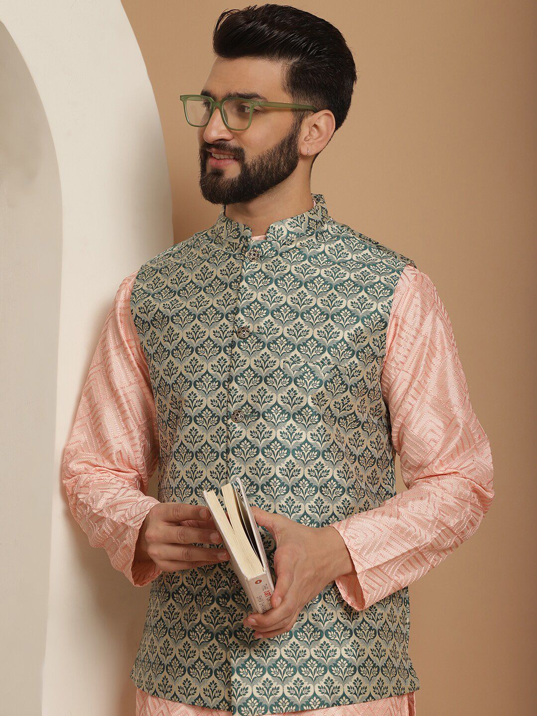 Anouk Pink Ethnic Motif Tenunan Rekaan Kurta Lurus Dengan Jaket Churidar & Nehru