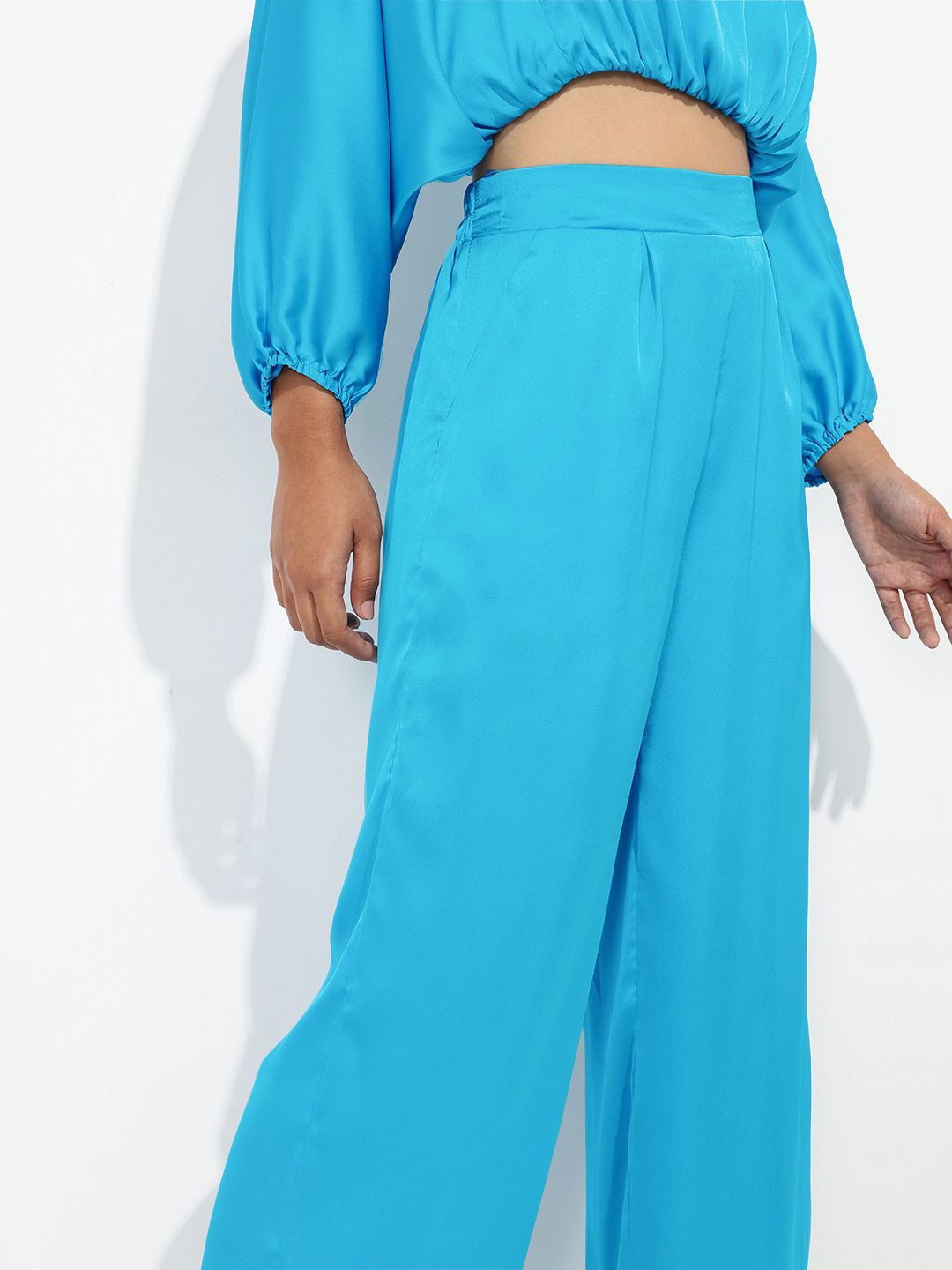 DressBerry Glamour & Opulence Silky Satin Flared Trouser