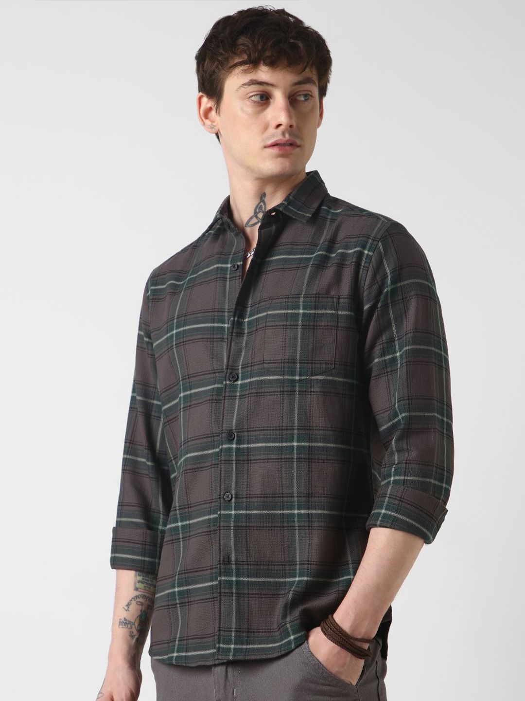 VASTRADO Men Classic Slim Fit Tartan Checks Casual Shirt