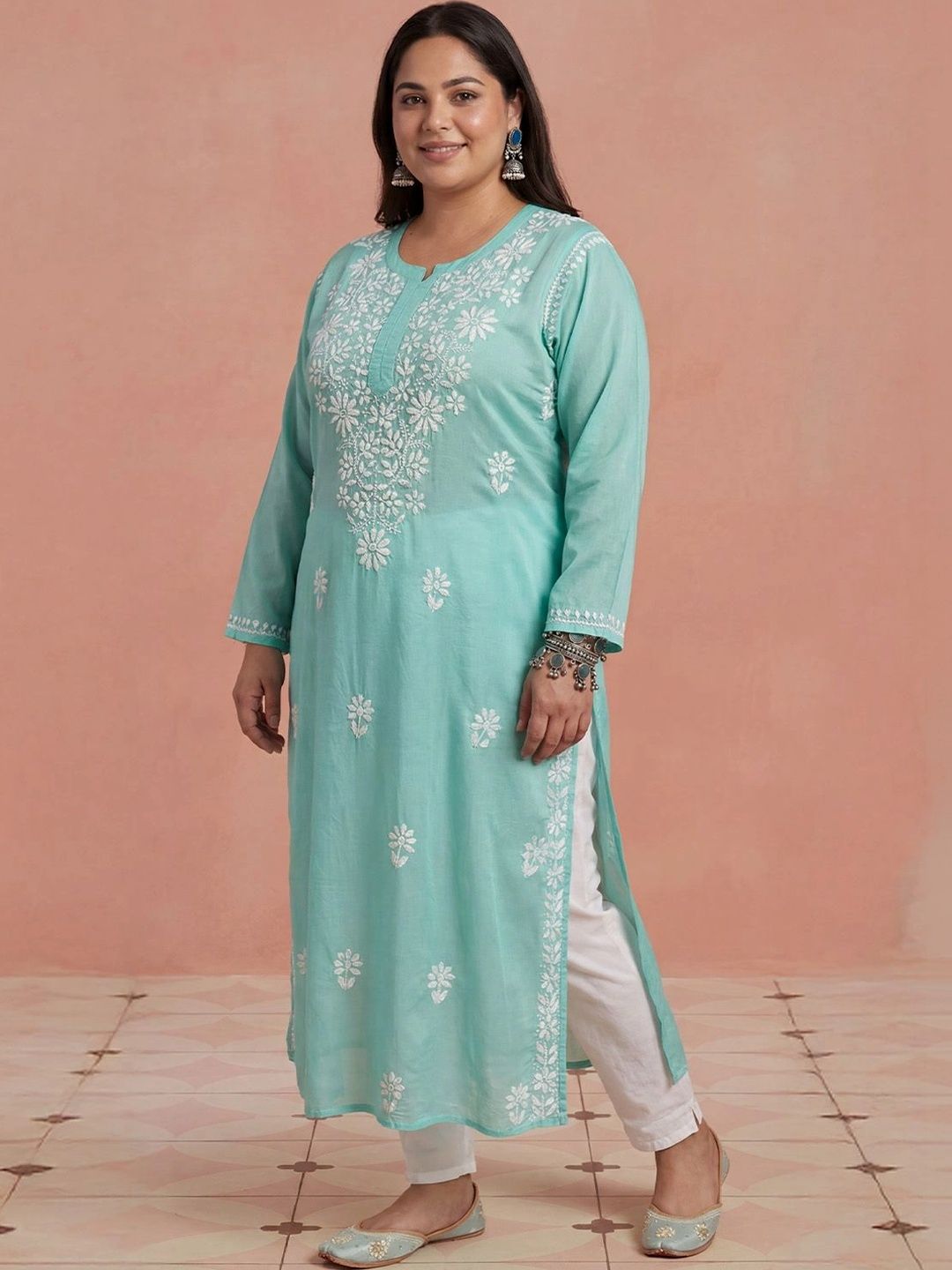 Rumah Wanita Chikankari Motif Etnik Bersulam Kurta Chikankari