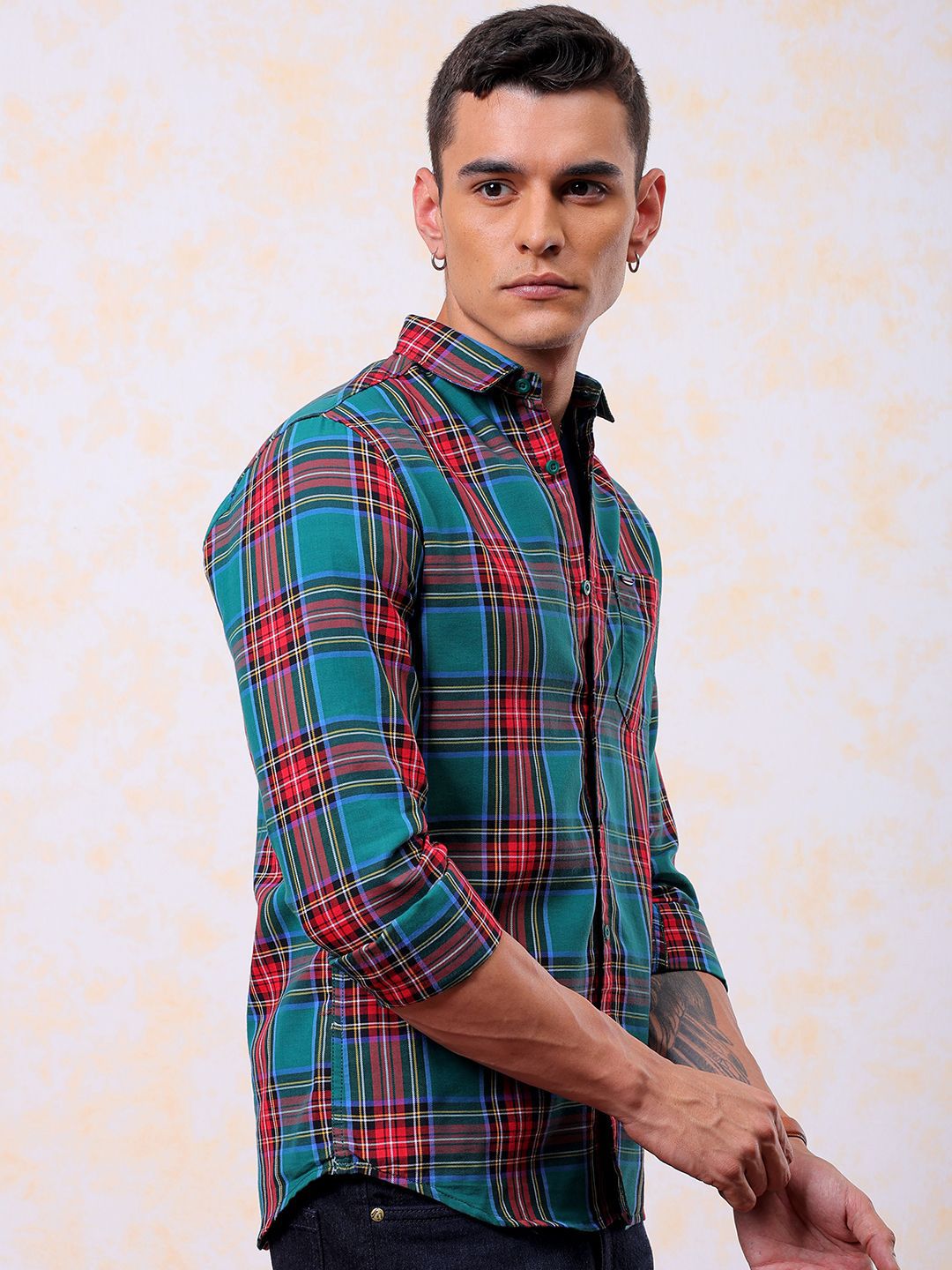 The Indian Garage Co Men Slim Fit Tartan Checks Opaque Checked Casual Shirt