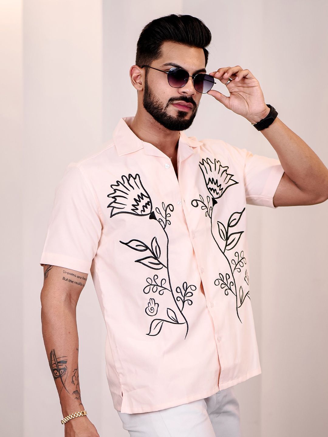 Eszett Floral Printed Cutaway Collar Baju Kapas Tulen Kasual