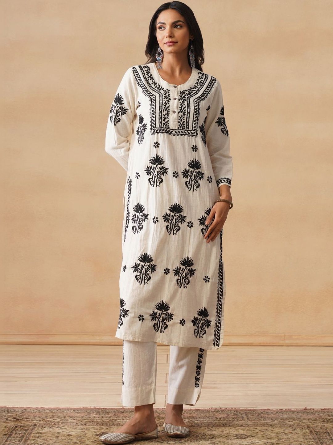 House of Chikankari Women Off White Cotton Chikankari Sulam Set Kurta