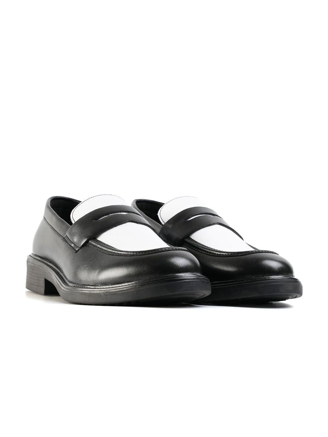 MONKSTORY Cosmopolitan Contrast Penny Loafers  - Black/White