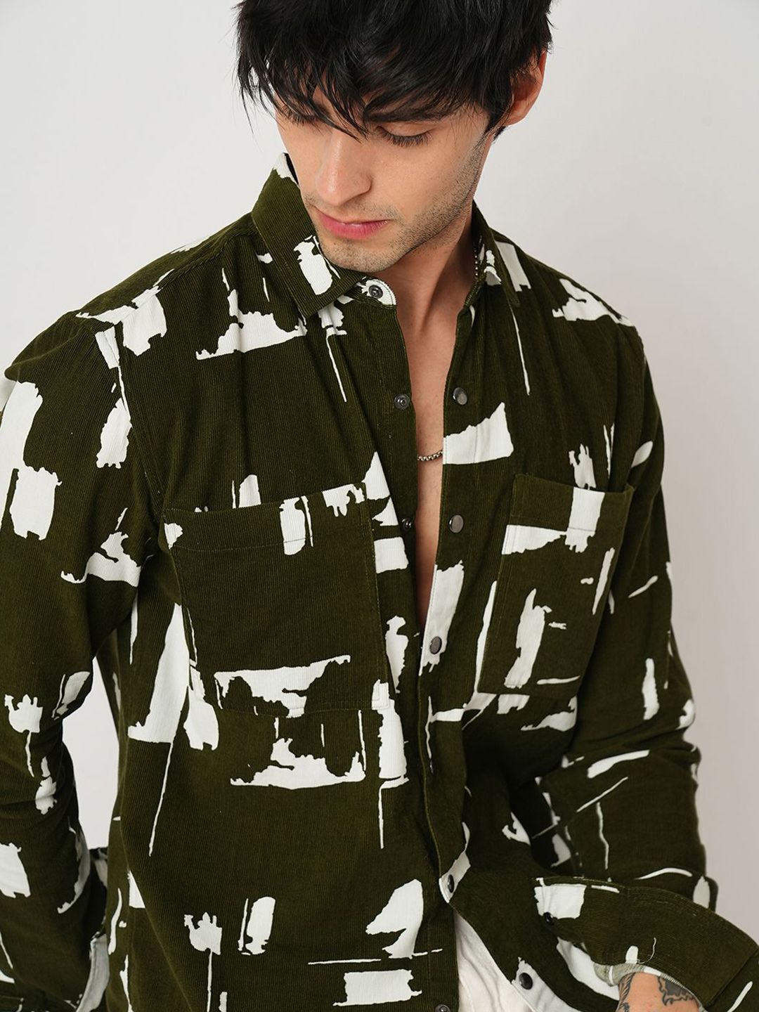 VASTRADO Men Classic Spread Collar Abstract Printed Cotton Slim Fit Casual Shirt