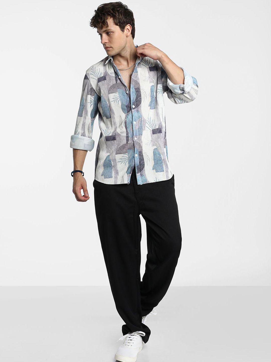 Campus Sutra Men Comfort Spread Collar Abstract Printed Casual Shirt