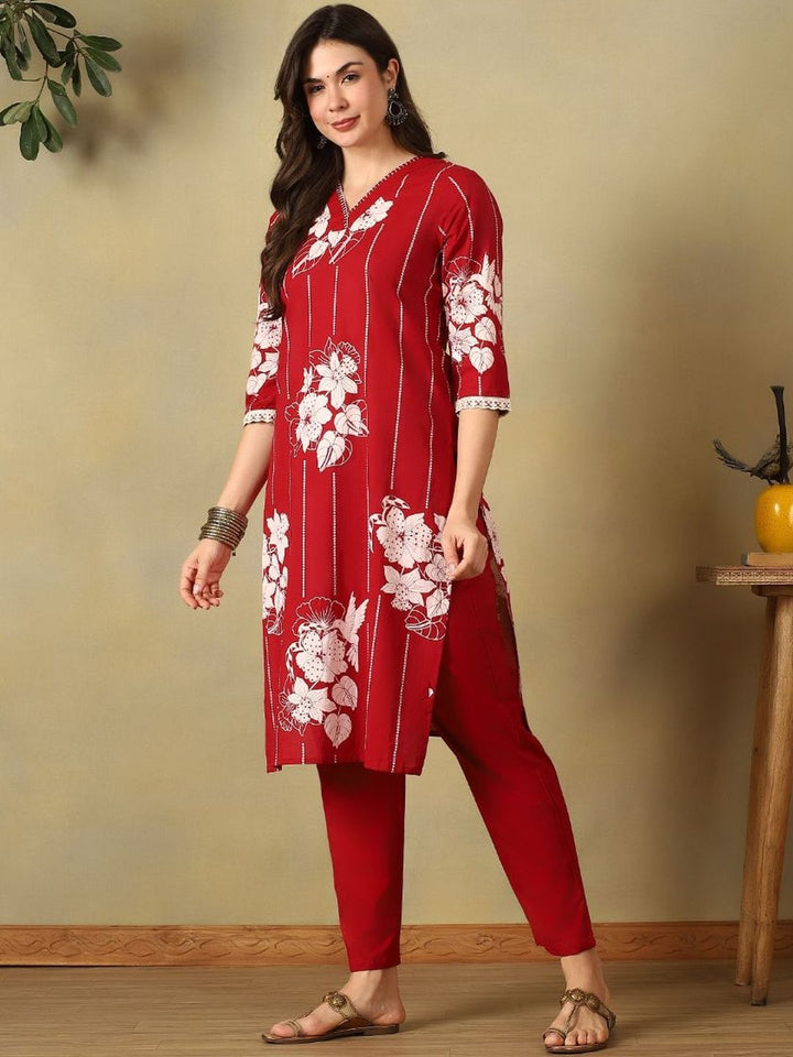 Mamicha Women Floral Printed Regular Pure Cotton Kurta with Trousers & With Dupatta