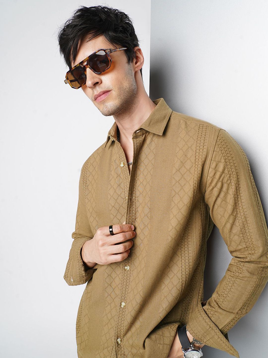 VASTRADO Men Slim Fit Textured Spread Collar Cotton Casual Shirt