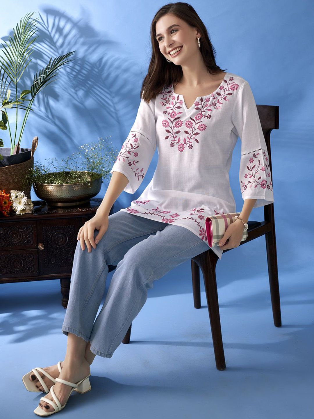 Anouk Floral Embroidered Thread Work Liva Thread Work Kurti