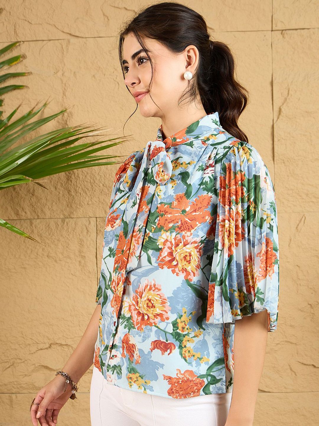 Berrylush Women Floral Printed Tie-Up Neck Georgette Top