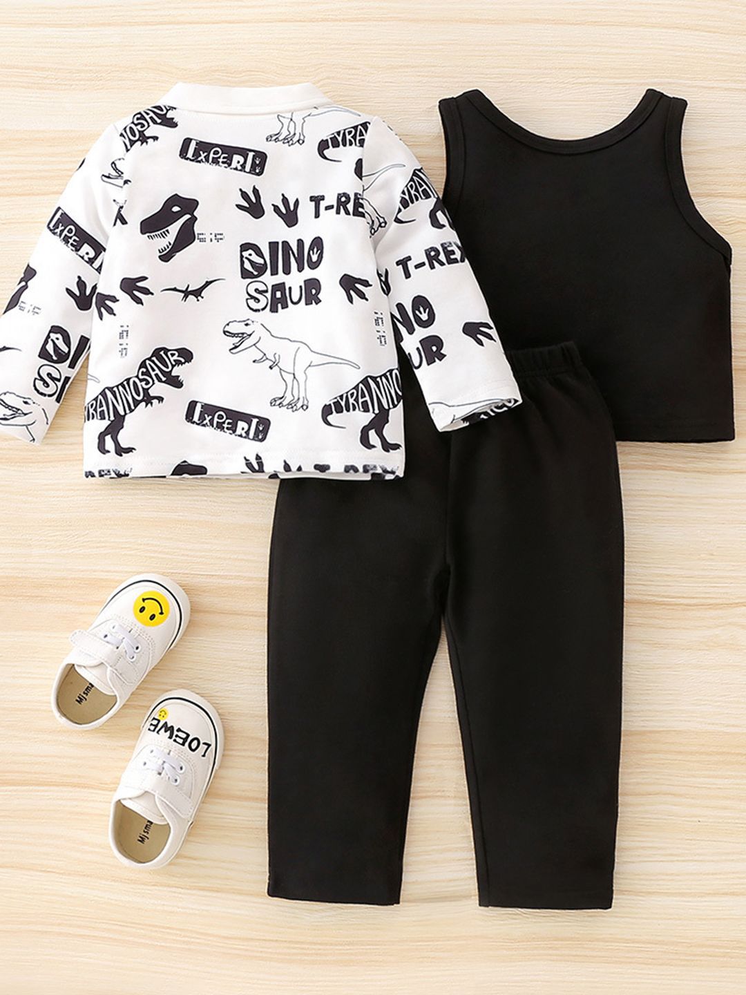 YK Boys Printed T-Shirt & Trouser With Inner Top Clothing Set