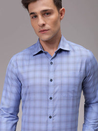 The Indian Garage Co. X Luxe Men Slim Fit Opaque Checked Formal Shirt