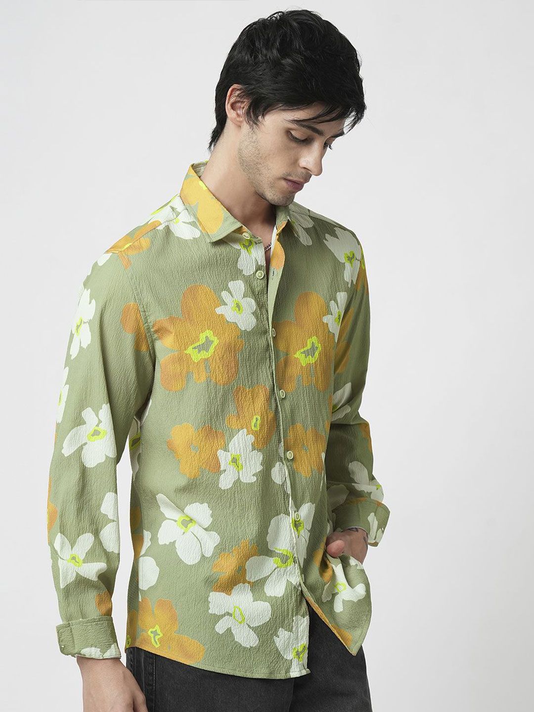 VASTRADO Men Classic Spread Collar Floral Printed Slim Fit Casual Shirt