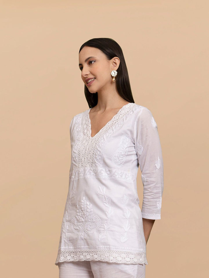 HOUSE OF KARI Floral Embroidered V-Neck Chikankari Pure Cotton Straight Kurti