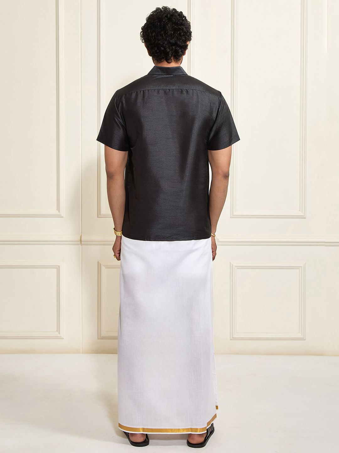 VASTRAMAY Shirt Collar Shirt With Veshti