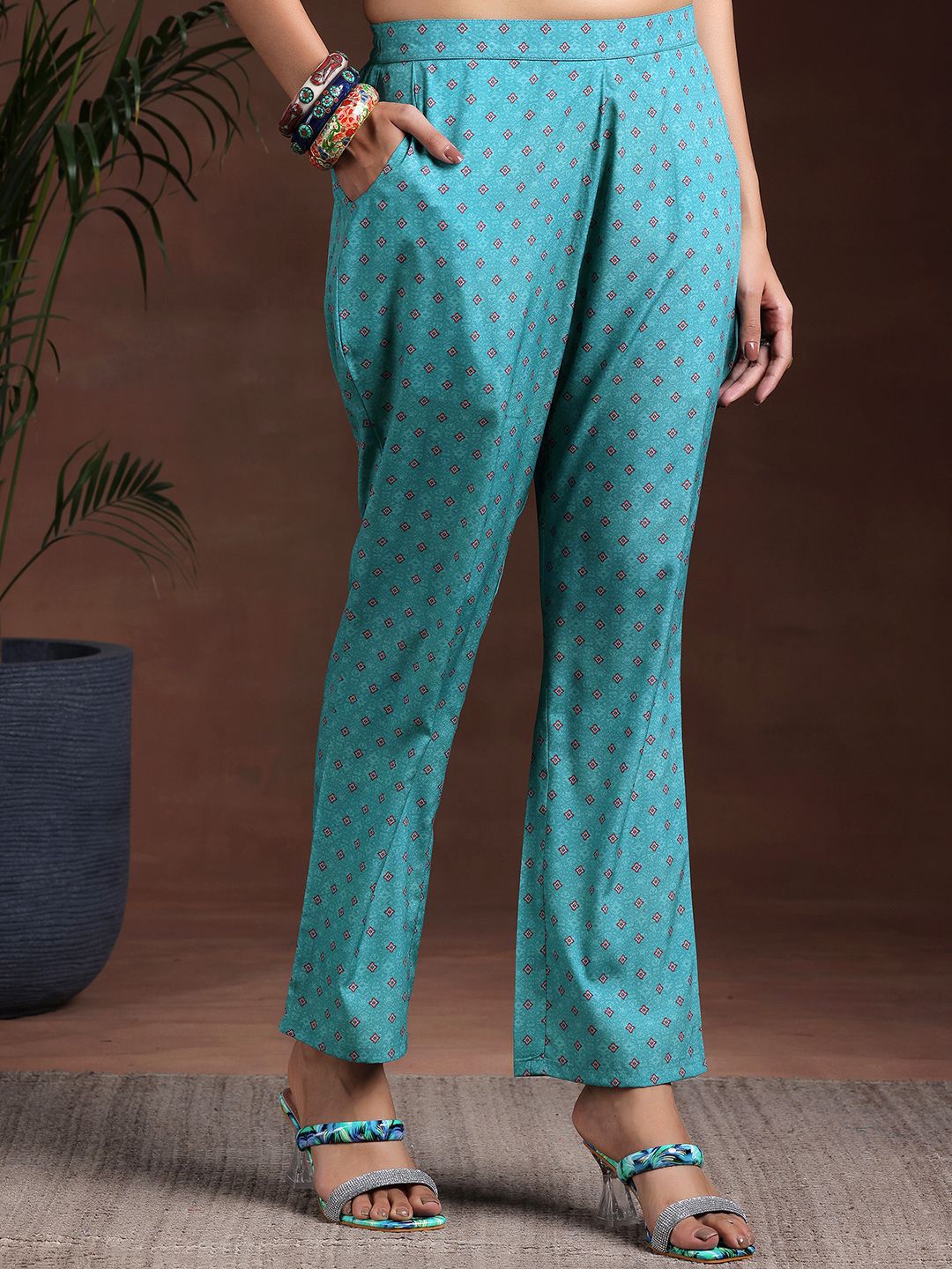 Libas Ethnic Motifs Printed Notch Neck Straight Kurta with Trousers & Dupatta
