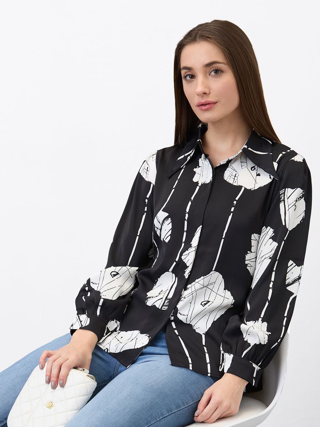 SPYKAR Women Regular Fit Spread Collar Floral Printed Casual Shirt